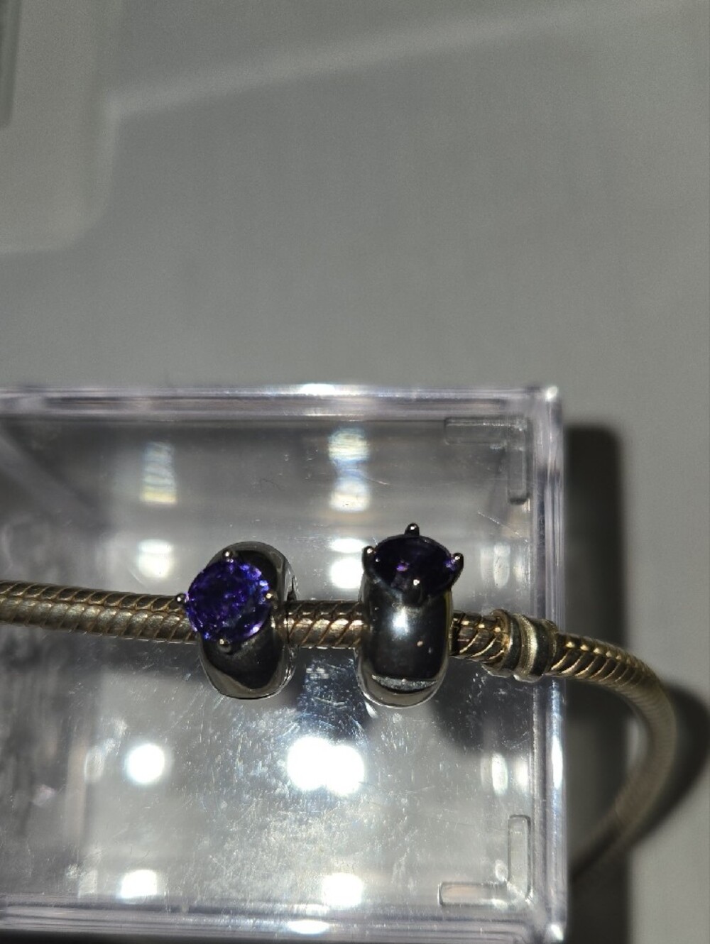 Pandora Purple Clips Pair - Picture 4 of 5